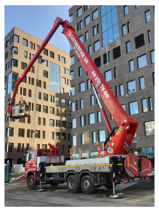 Ny 45-meter lastbillift til vores flåde